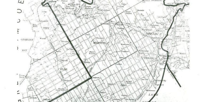 Photocopie noir et blanc de la carte du district électoral de Simcoe-Nord en 1966. D’épaisses lignes noires délimitent une zone incluant Orillia, Lake Simcoe, Barrie, Oro, Medonte et Matchedash.