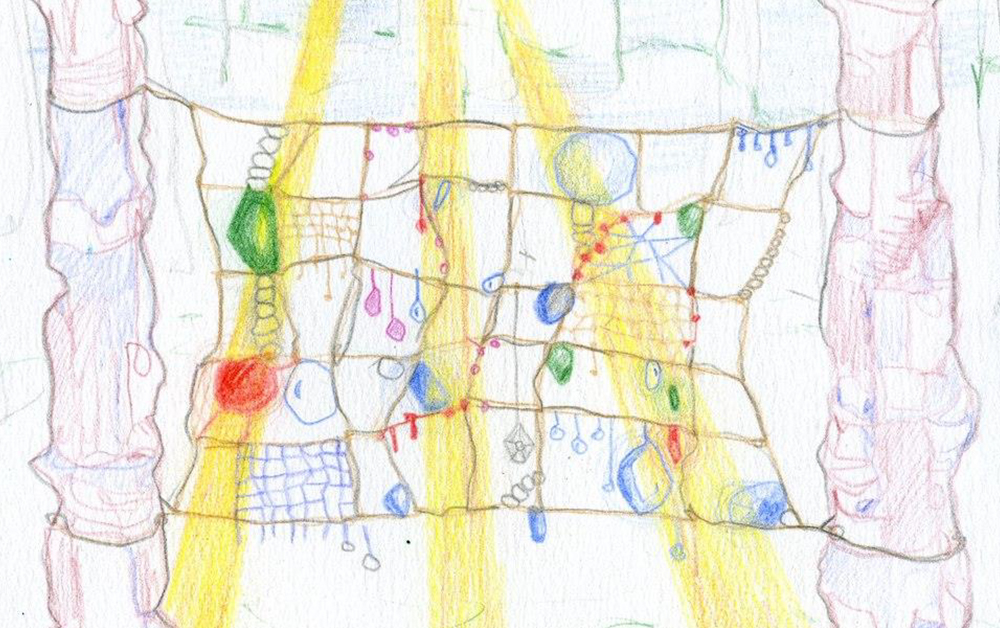 Dessin au crayon de couleur sur papier blanc de Tanya Cunnington. Des faisceaux jaunes brillent dans la forêt, traversant un tissage de cordes suspendu entre deux grands arbres et recouvert de cristaux scintillants.