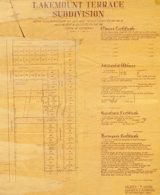 Scan couleur du plan du lotissement Lakemount Terrace ; le plan est à gauche avec les numéros des maisons, et sur la droite sont montrés les permis de construire.