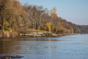 Landscape, river shore at Grondines in autumn.