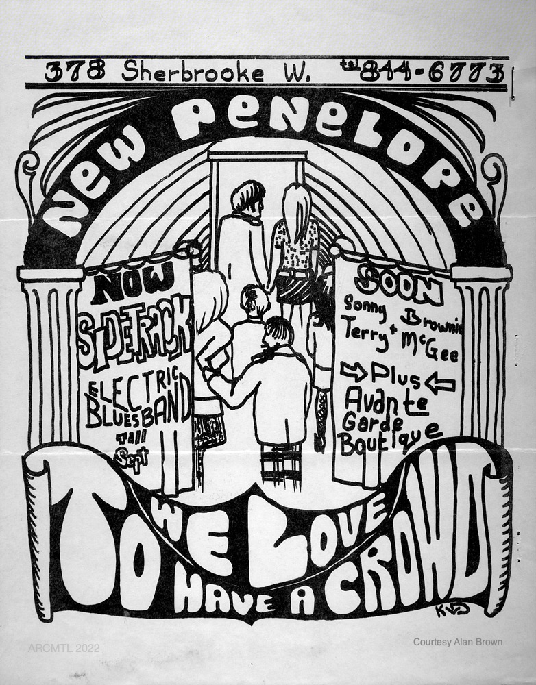 Enseigne peinte à la main en noir et blanc représentant des personnes se dirigeant vers une porte située sous une arche dans laquelle le nom New Penelope est épelé. Au bas de l'enseigne, on peut lire en grandes lettres arrondies : "We love to have a crowd" (Nous aimons avoir du monde).